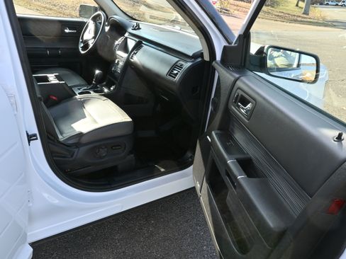 Used 2019 Ford Flex SEL w/ Equipment Group 202A image 10