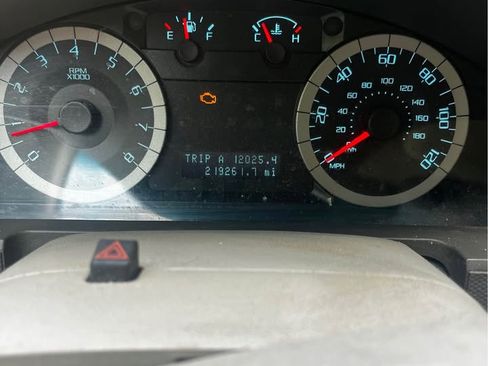 Used 2010 Ford Escape XLT image 8