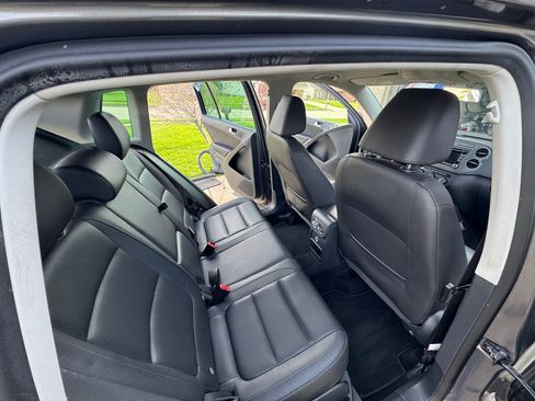 Used 2014 Volkswagen Tiguan SE image 13