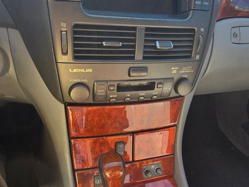 Used 2004 Lexus LS 430 image 17