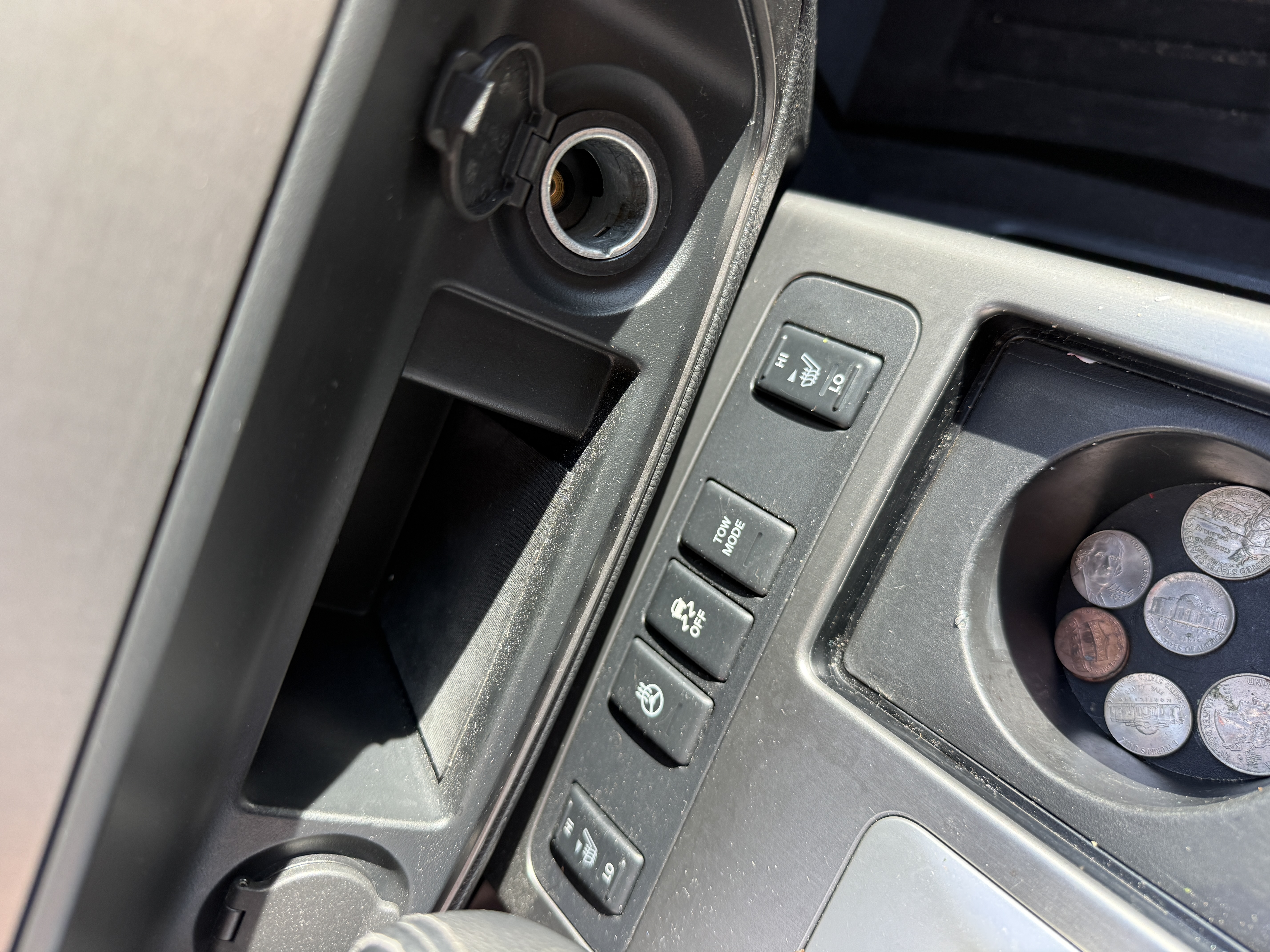 Used 2015 Nissan Armada Platinum w/ 2nd Row Captain Seat Package AWD/4WD image 19