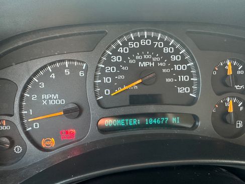 Used 2003 Chevrolet Silverado 2500 LS RWD image 12