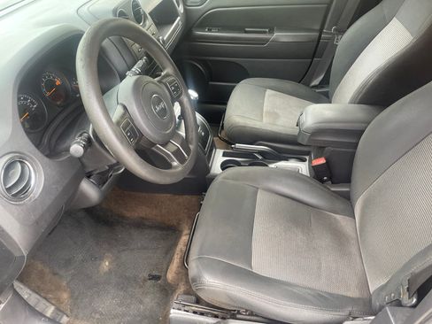 Used 2014 Jeep Patriot Sport w/ Power Value Group image 4