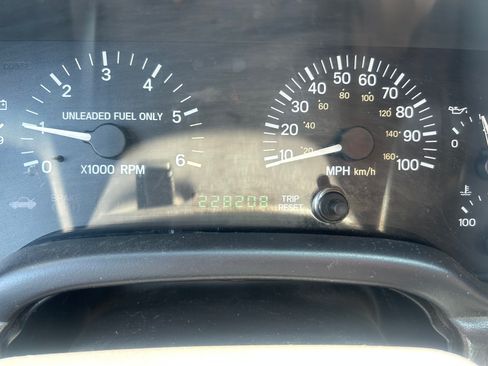 Used 1999 Jeep Cherokee 4WD 4-Door image 12