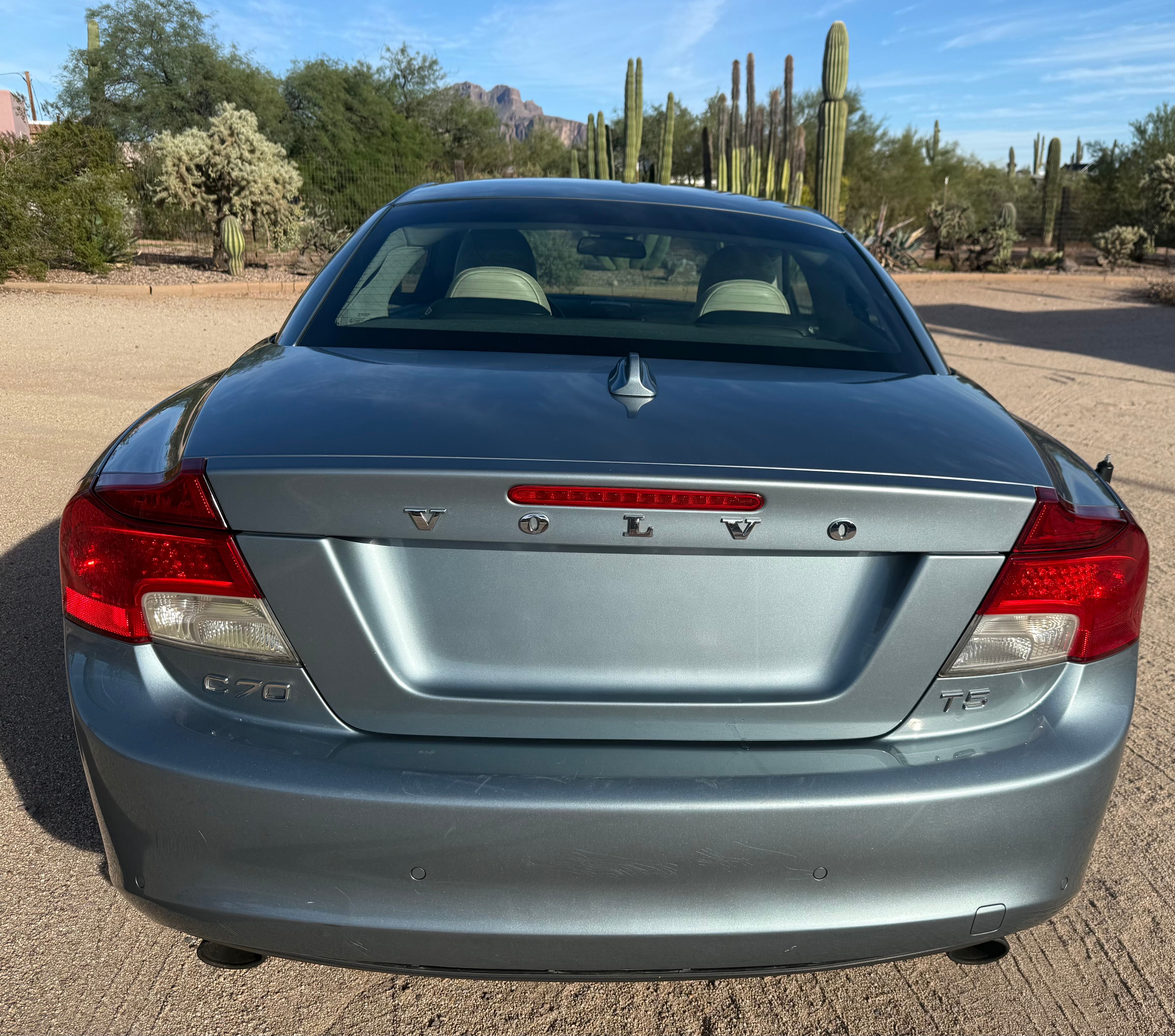 Used 2011 Volvo C70 T5 w/ Multimedia Pkg FWD image 5