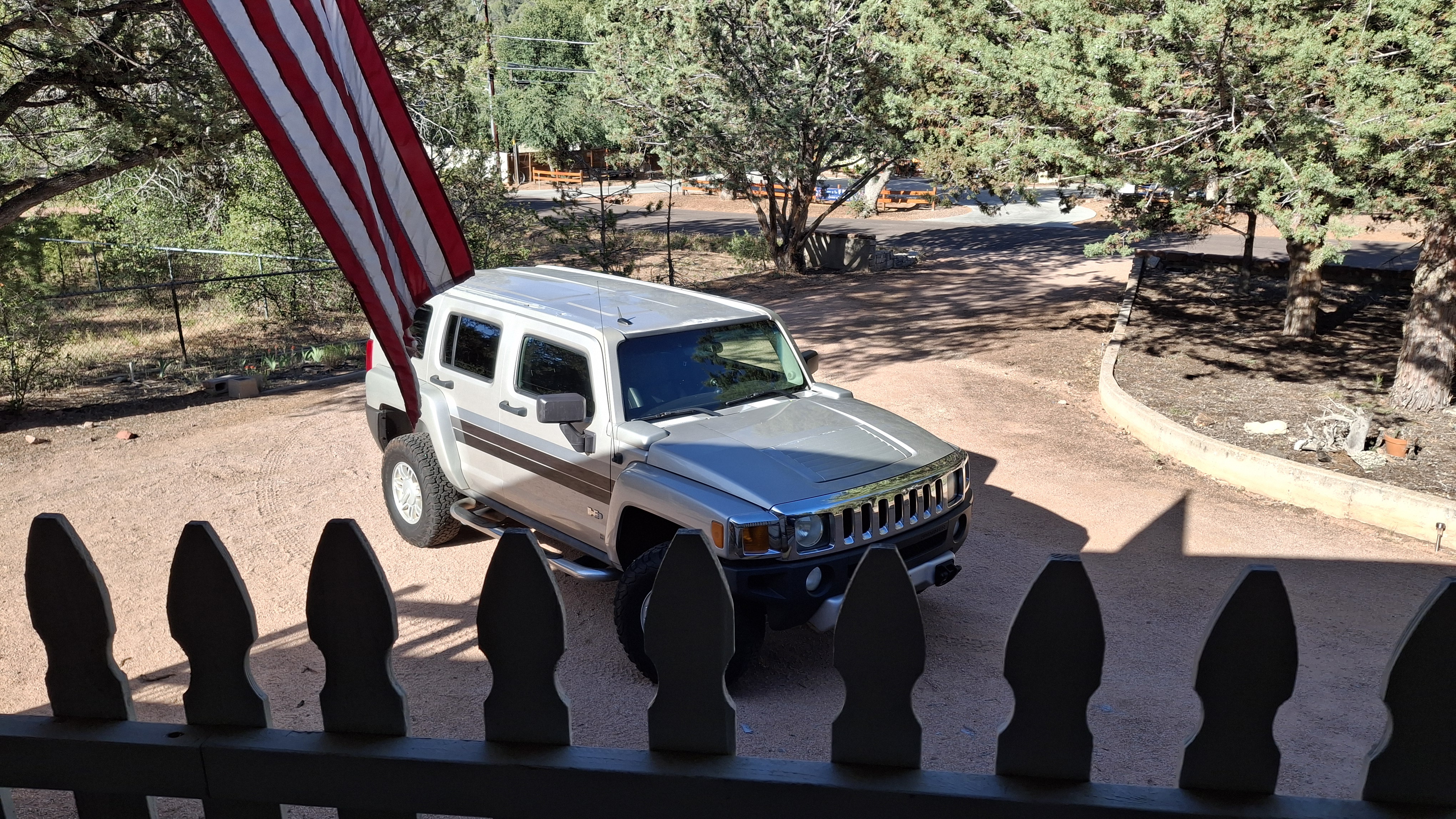 Used 2008 HUMMER H3 Luxury AWD/4WD image 9