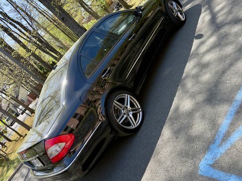 Used 2009 Mercedes-Benz E 350 4MATIC Sedan image 6