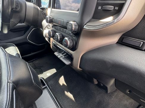 Used 2021 RAM 1500 Laramie AWD/4WD image 9