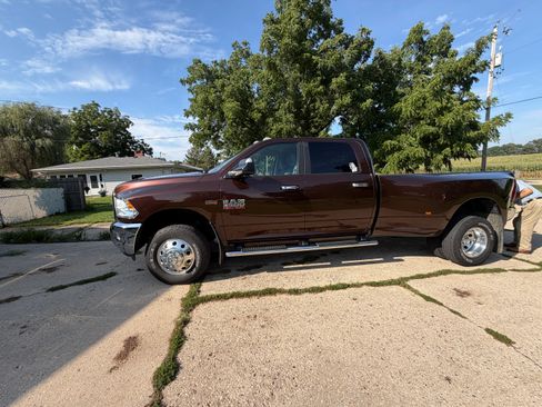 Used 2014 RAM 3500 Big Horn AWD/4WD image 1