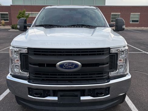 Used 2018 Ford F250 XL w/ Power Equipment Group AWD/4WD image 5