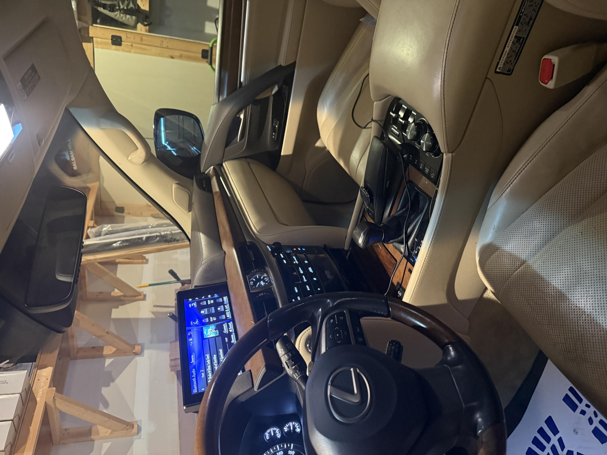 Used 2018 Lexus LX 570 4WD w/ Luxury Package image 6