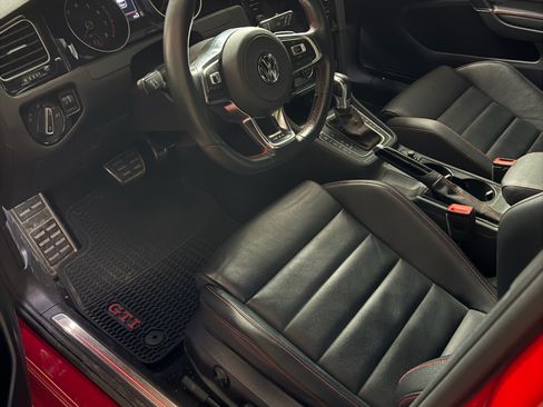 Used 2019 Volkswagen GTI Autobahn image 9