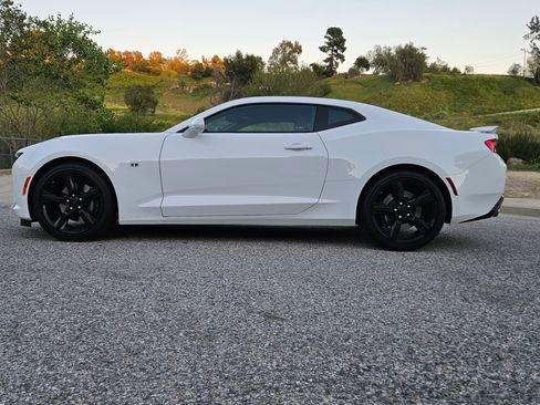 Used 2017 Chevrolet Camaro SS image 5