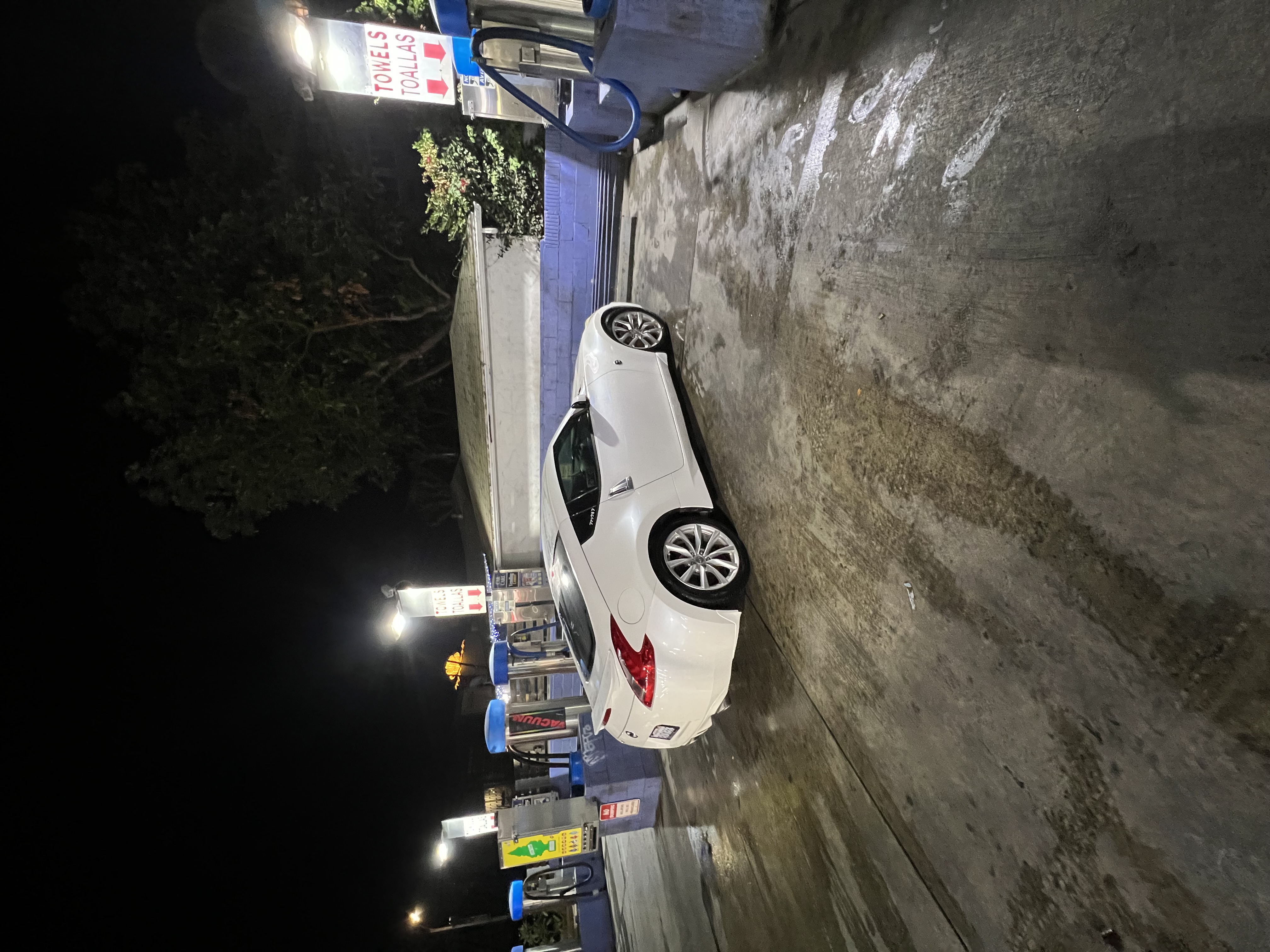 Used 2013 Nissan 370Z Coupe RWD image 16
