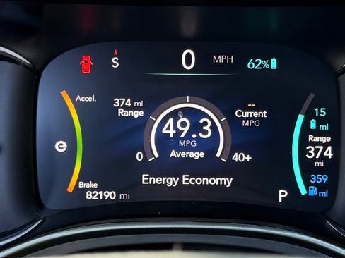 Used 2020 Chrysler Pacifica Touring-L w/ S Appearance Package FWD image 6