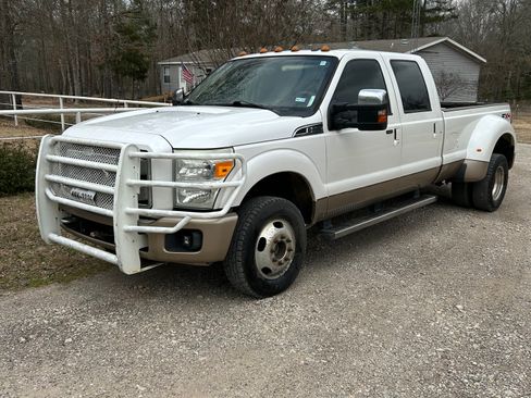 Used 2011 Ford F350 King Ranch w/ King Ranch w/Chrome Pkg image 1