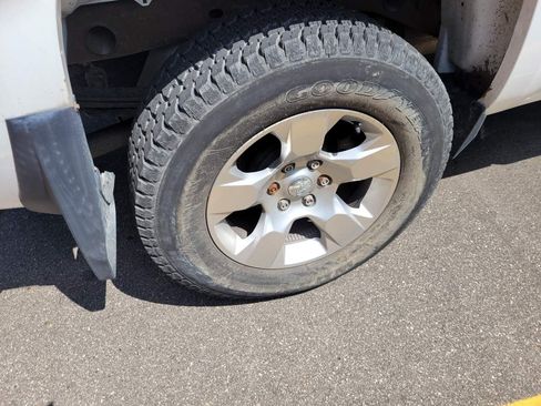 Used 2015 Chevrolet Silverado 1500 W/T w/ Trailering Package image 6