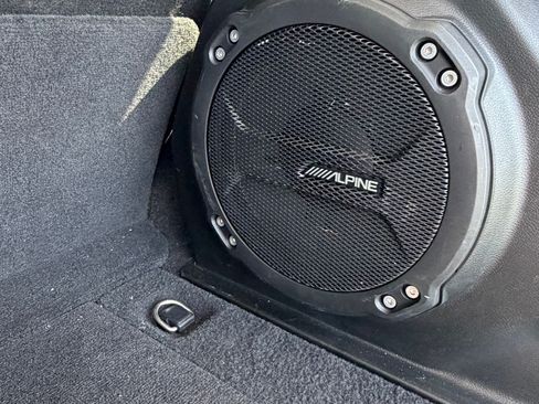 Used 2021 Jeep Wrangler Unlimited Sahara AWD/4WD image 8