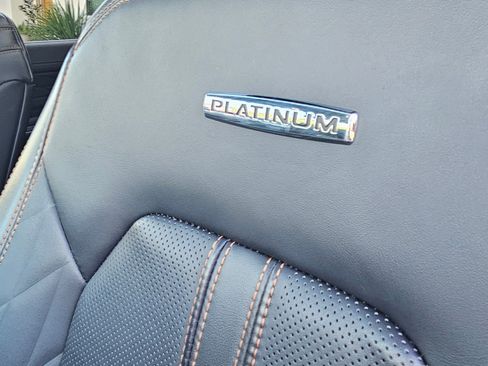 Used 2022 Ford Expedition Platinum image 6