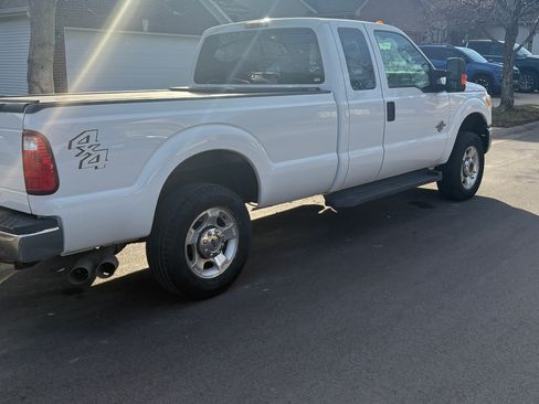 Used 2016 Ford F250 XLT w/ XLT Interior Package image 11