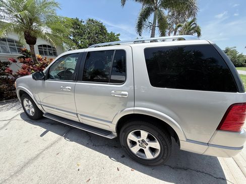 Used 2003 Ford Explorer Limited AWD/4WD image 2