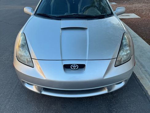Used 2000 Toyota Celica GT w/ Upgrade Value Pkg FWD image 1