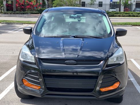 Used 2013 Ford Escape S image 2