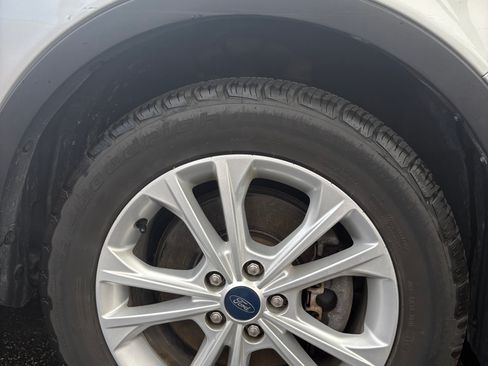 Used 2019 Ford Escape SE AWD/4WD image 17