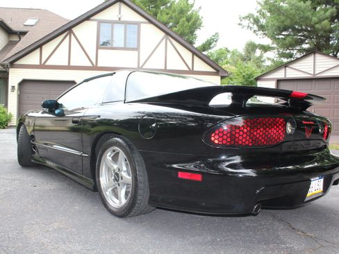Used 1999 Pontiac Firebird Formula RWD image 8