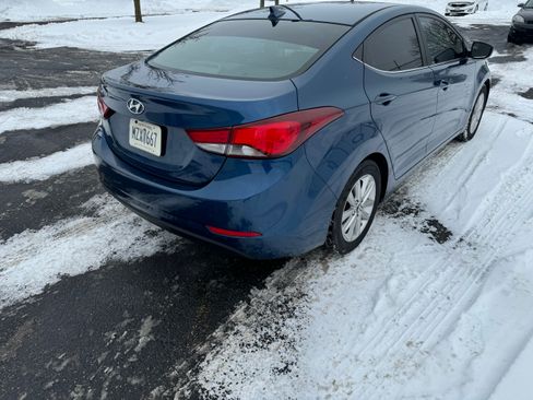 Used 2015 Hyundai Elantra SE w/ Option Group 03 image 4