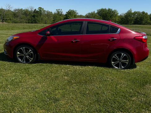Used 2016 Kia Forte EX FWD image 6