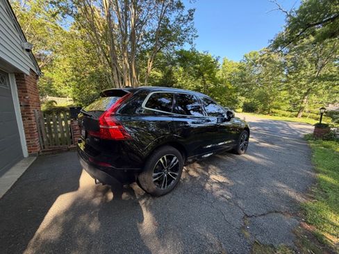 Used 2019 Volvo XC60 T5 Momentum w/ Premium Package AWD/4WD image 6