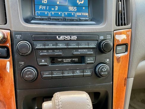 Used 2000 Lexus RX 300 4WD w/ Premium Pkg image 9