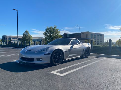 Used 2008 Chevrolet Corvette Z06 w/ Preferred Equipment Group RWD image 10