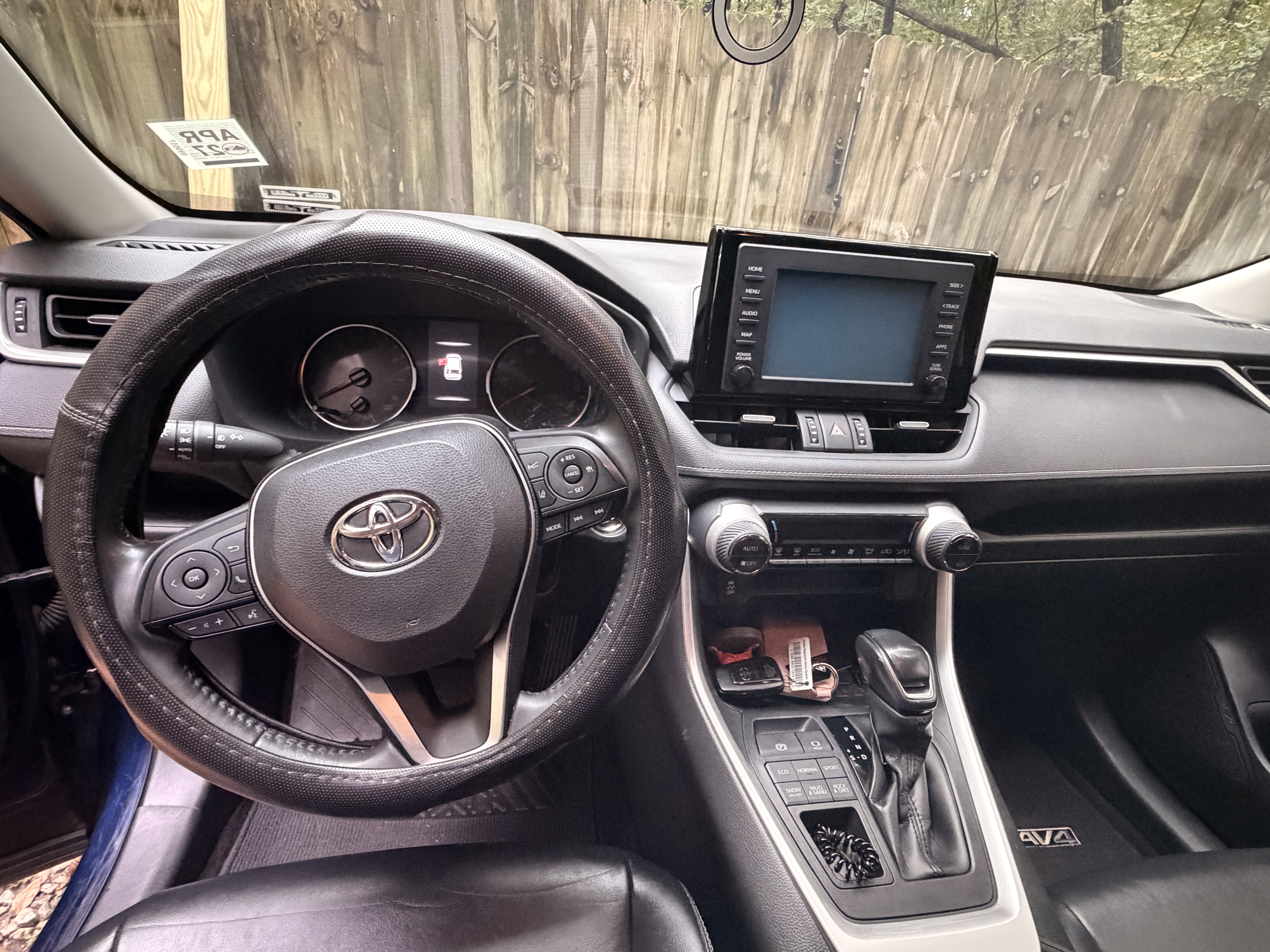Used 2019 Toyota RAV4 XLE Premium AWD/4WD image 13