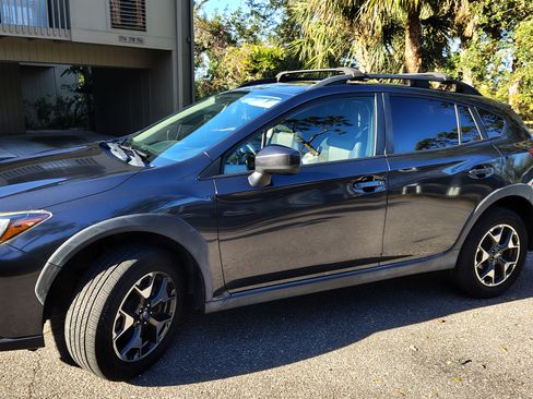 Used 2019 Subaru Crosstrek 2.0i Premium w/ Moonroof Package image 1