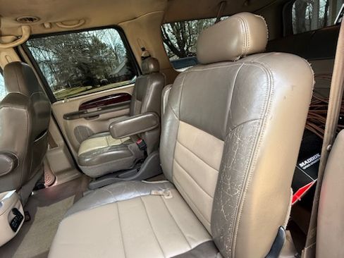 Used 2002 Ford Excursion Limited image 17