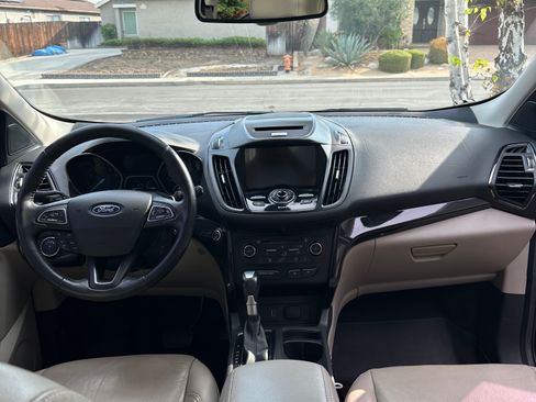 Used 2017 Ford Escape Titanium image 14