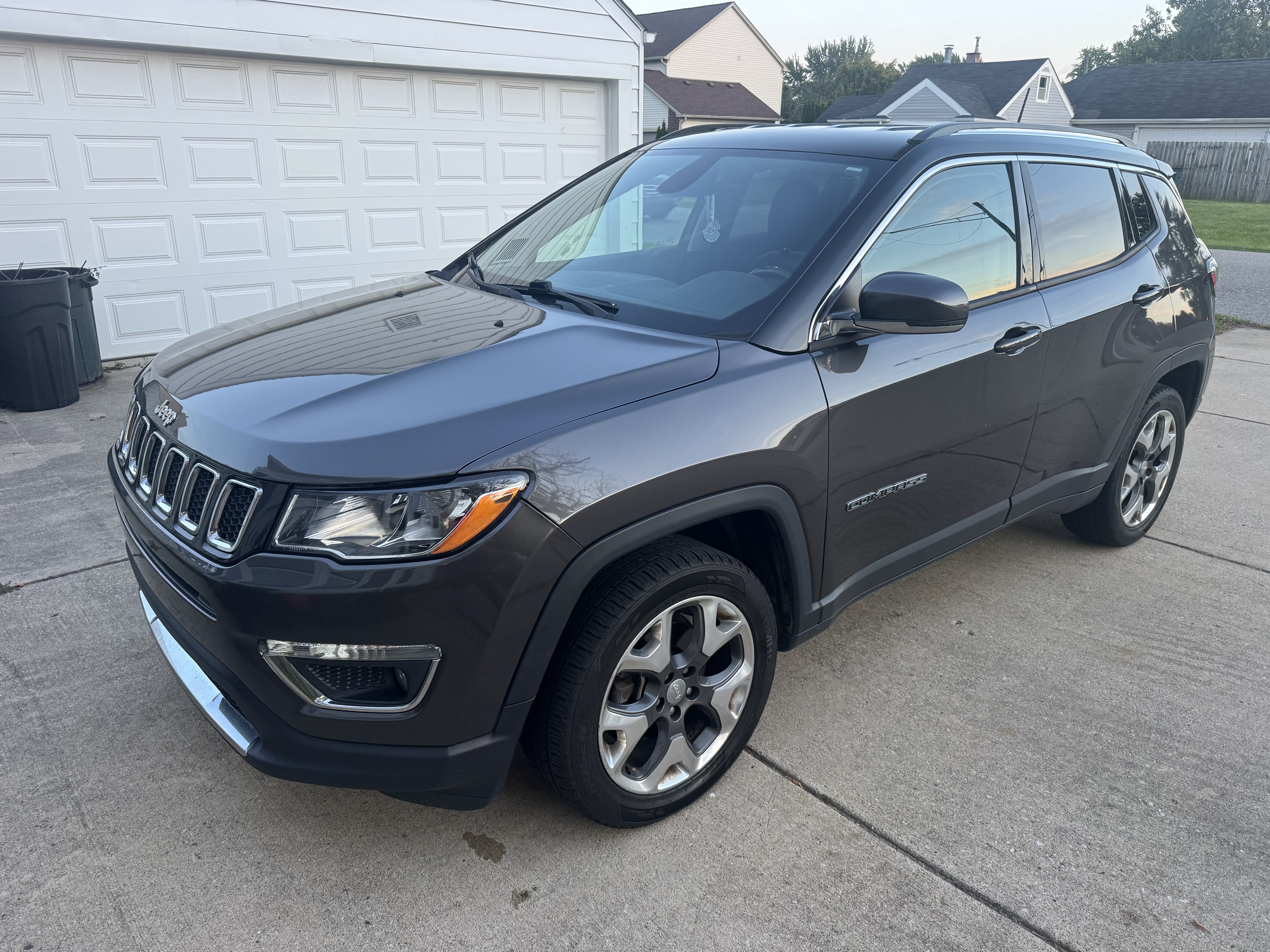 Used 2018 Jeep Compass Limited AWD/4WD image 4