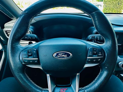 Used 2020 Ford Explorer ST w/ ST Street Pack image 16