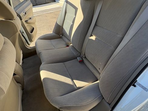 Used 2010 Honda Civic LX image 12