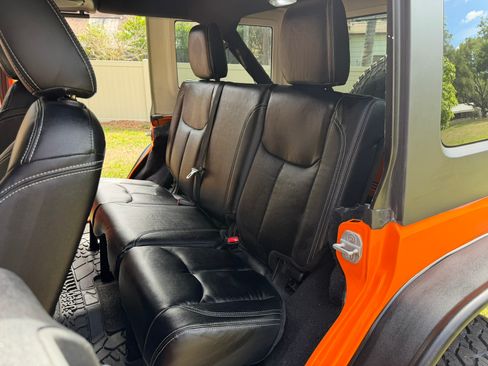 Used 2013 Jeep Wrangler Unlimited Sport w/ Connectivity Group image 6