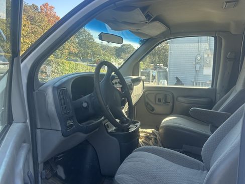 Used 2000 Chevrolet Express 3500 Van Cab-Chassis 2D image 2