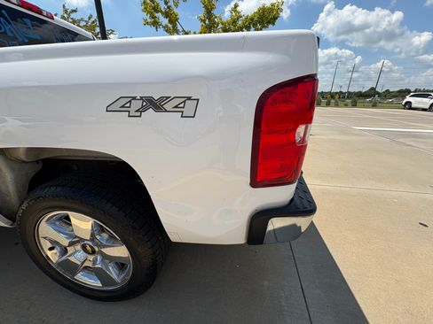 Used 2011 Chevrolet Silverado 1500 LT w/ Texas Edition image 8