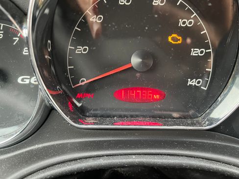 Used 2009 Pontiac G6 Sedan w/ Preferred Package image 8