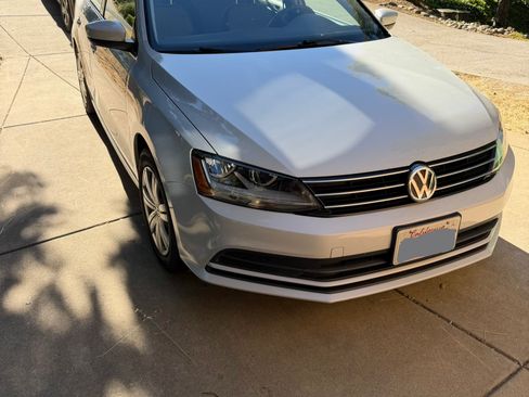 Used 2017 Volkswagen Jetta S FWD image 1