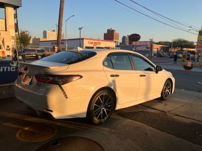 Used 2021 Toyota Camry SE