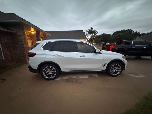 Used 2022 BMW X5 xDrive40i w/ Premium Package image 5