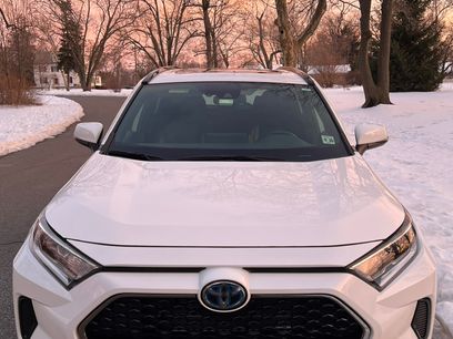 Used 2021 Toyota RAV4 SE w/ Weather & Moonroof Package