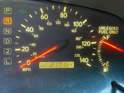 Used 1997 Lexus ES 330 w/ Leather Trim Pkg FWD image 12